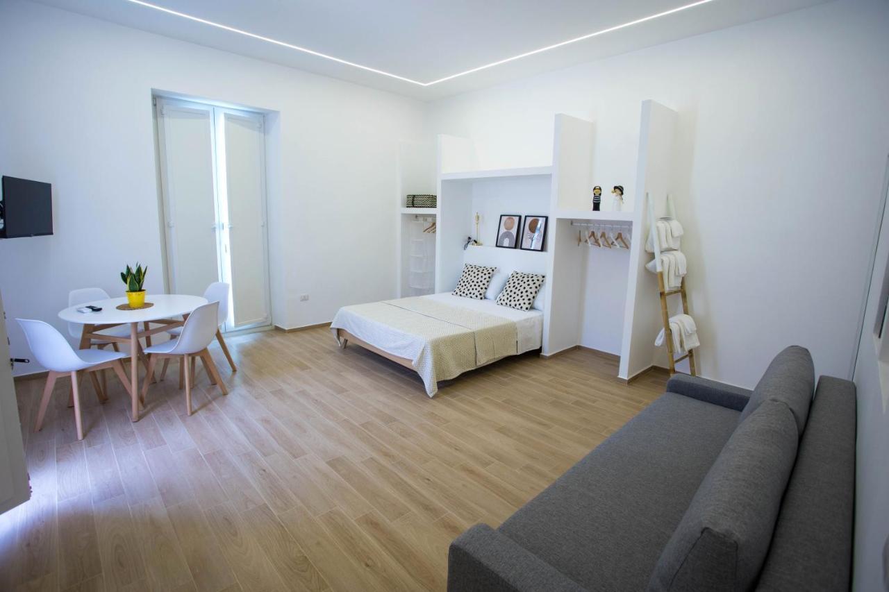 Civico 11 Apartment Наполи Екстериор снимка