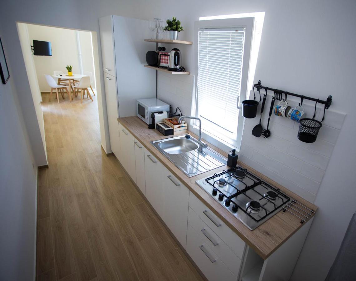 Civico 11 Apartment Наполи Екстериор снимка