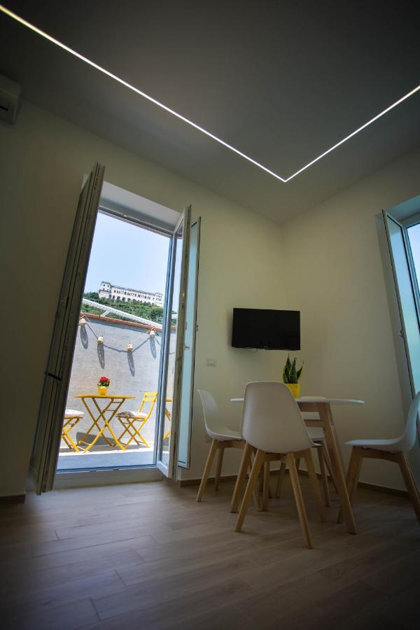 Civico 11 Apartment Наполи Екстериор снимка